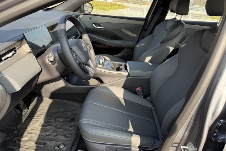 Used BYD Qin PLUS 2025 DM-i Smart Drive 55KM Leading Model Interior 10