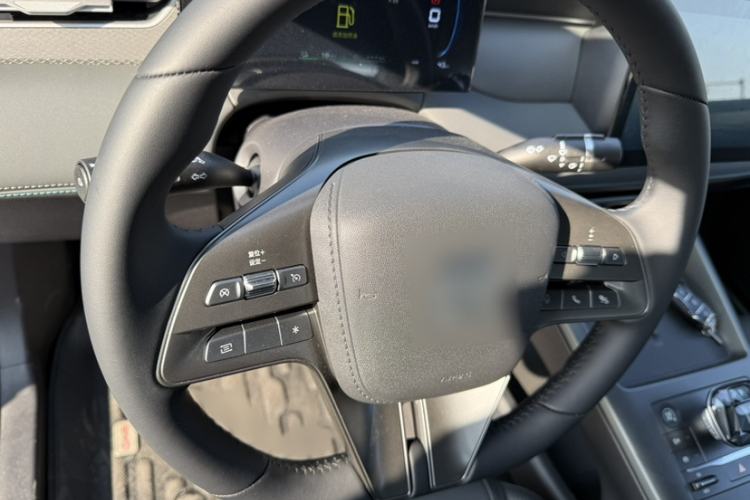 Used BYD Qin PLUS 2025 DM-i Smart Drive 55KM Leading Model Interior 15