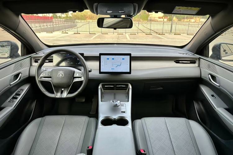 Used BYD Qin PLUS 2025 DM-i Smart Drive 55KM Leading Model Interior 2