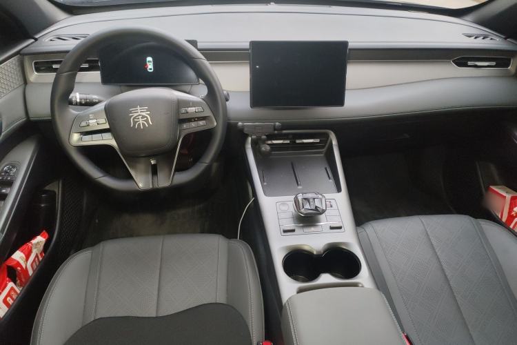 Used BYD Qin PLUS 2025 DM-i Smart Drive 55KM Leading Model Interior 2