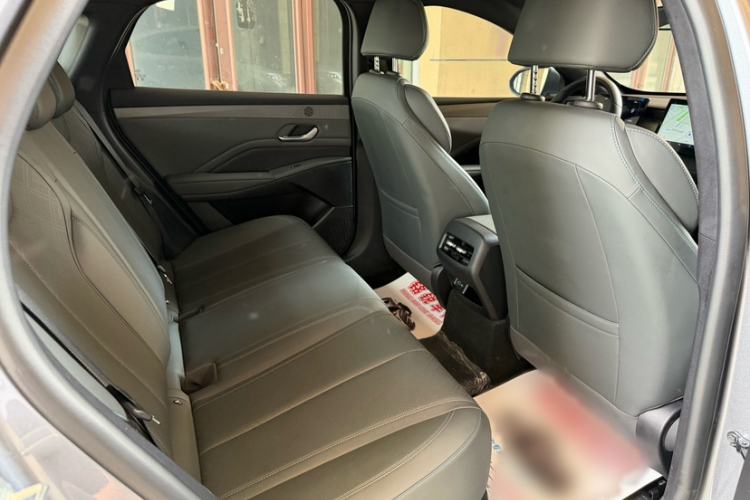 Used BYD Qin PLUS 2025 DM-i Smart Drive 55KM Leading Model Interior 3