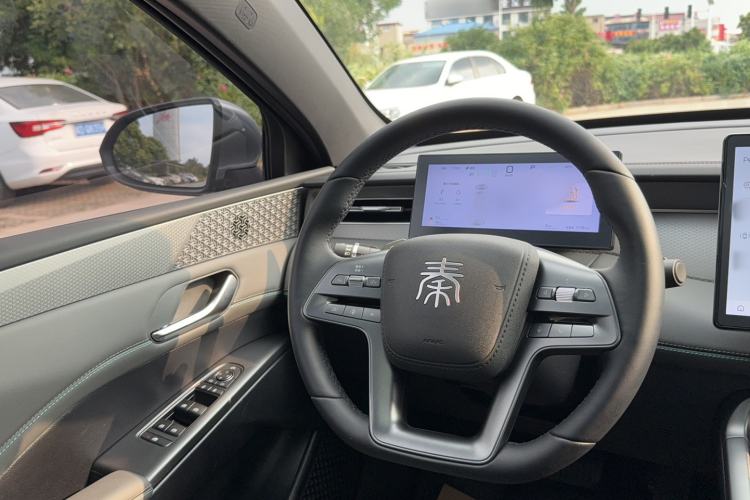 Used BYD Qin PLUS 2025 DM-i Smart Drive 55KM Beyond Model Interior 6