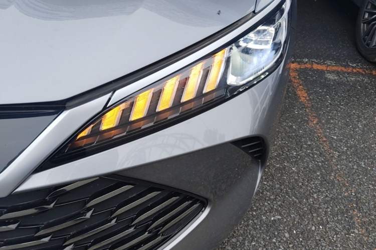 Used BYD Qin PLUS 2025 DM-i Smart Drive 55KM Leading Model Left Front Headlight