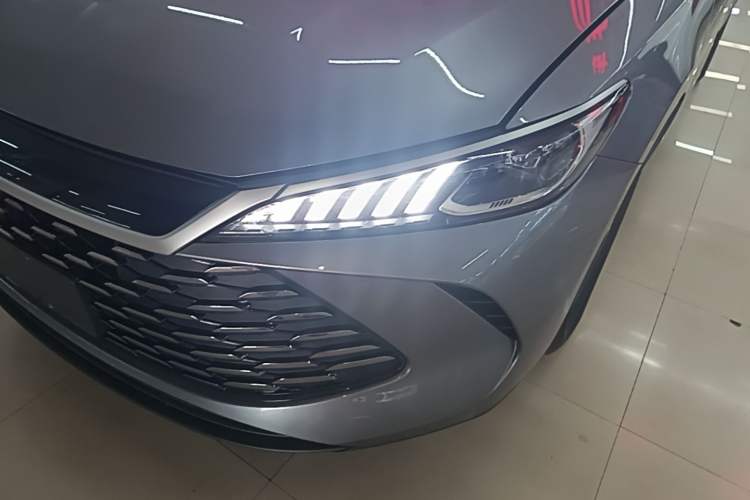 Used BYD Qin PLUS 2025 DM-i Smart Drive 55KM Leading Model Left Front Headlight