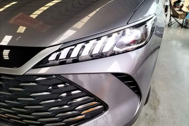 Used BYD Qin PLUS 2025 DM-i Smart Drive 55KM Leading Model Left Front Headlight