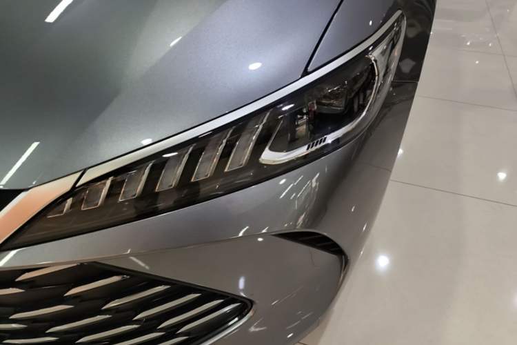 Used BYD Qin PLUS 2025 DM-i Smart Drive 55KM Leading Model Left Front Headlight
