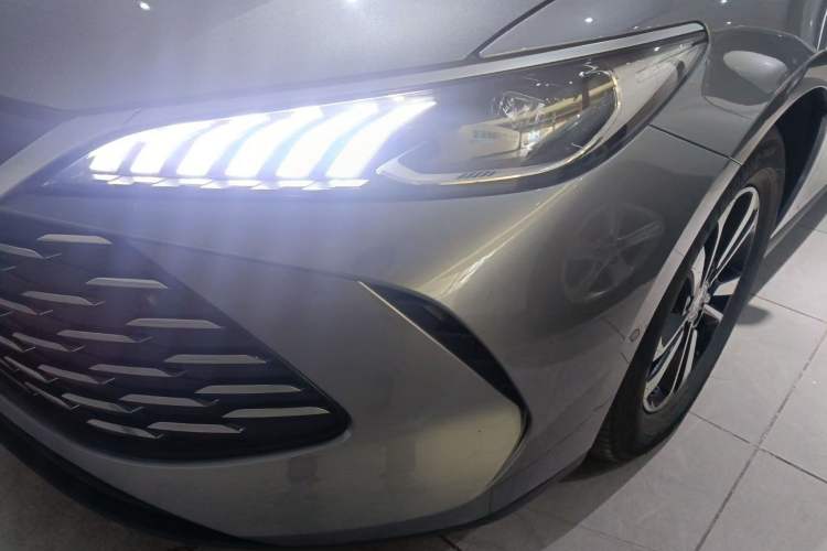 Used BYD Qin PLUS 2025 DM-i Smart Drive 55KM Beyond Model Left Front Headlight