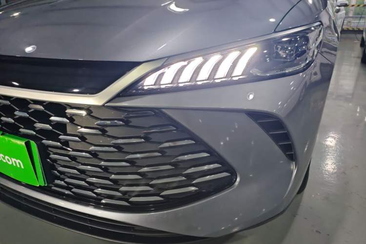 Used BYD Qin PLUS 2025 DM-i Smart Drive 55KM Leading Model Left Front Headlight