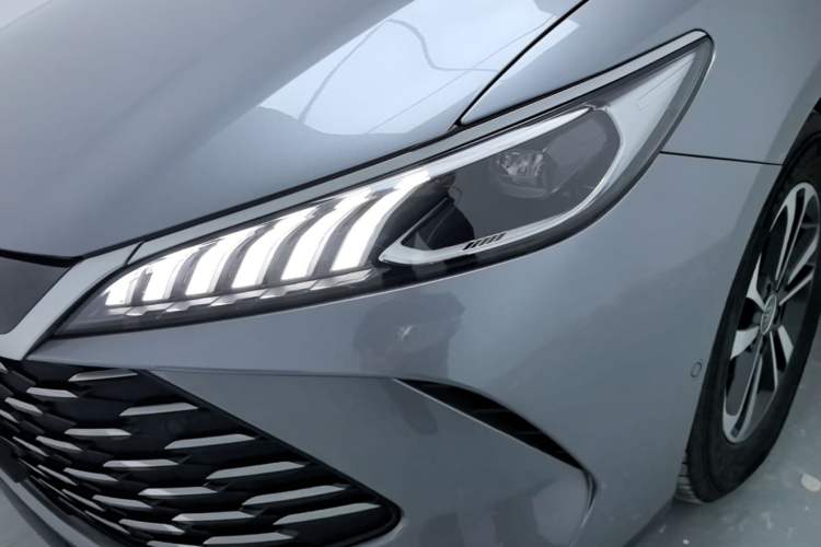 Used BYD Qin PLUS 2025 DM-i Smart Drive 120KM Superior Model Left Front Headlight