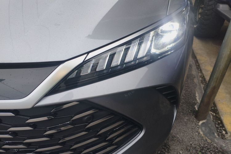 Used BYD Qin PLUS 2025 DM-i Smart Drive 120KM Superior Model Left Front Headlight