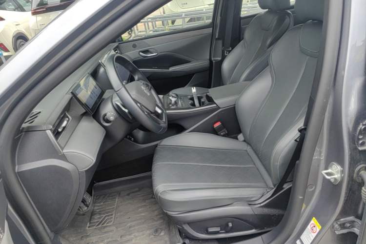 Used BYD Qin PLUS 2025 DM-i Smart Drive 120KM Superior Model Left Front Seat