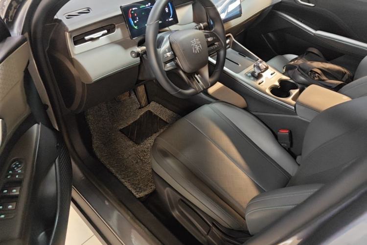 Used BYD Qin PLUS 2025 DM-i Smart Drive 55KM Leading Model Left Front Seat