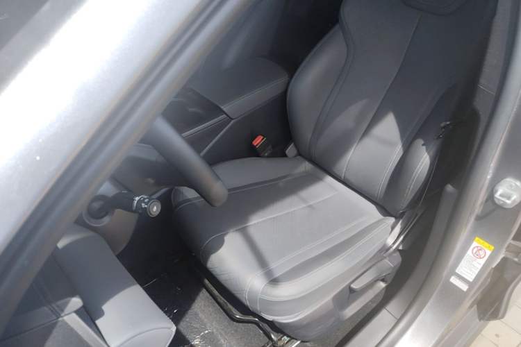 Used BYD Qin PLUS 2025 DM-i Smart Drive 55KM Leading Model Left Front Seat