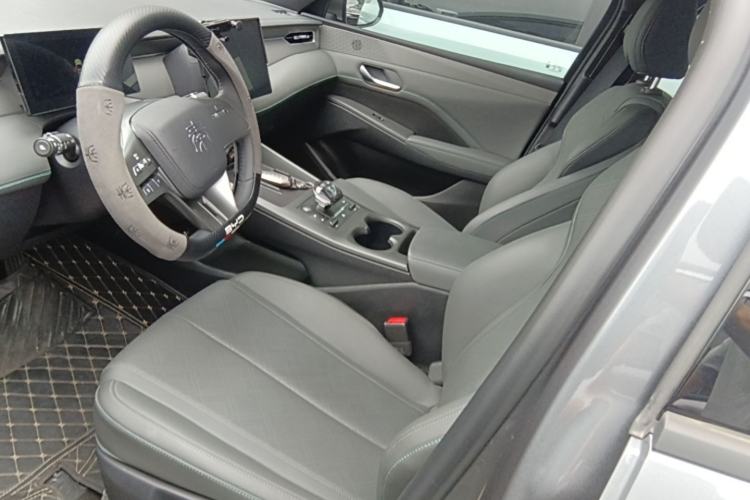 Used BYD Qin PLUS 2025 DM-i Smart Drive 55KM Leading Model Left Front Seat