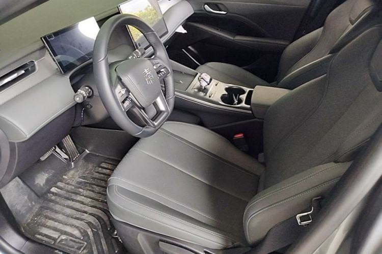 Used BYD Qin PLUS 2025 EV Smart Drive Edition 420KM Leading Model Left Front Seat