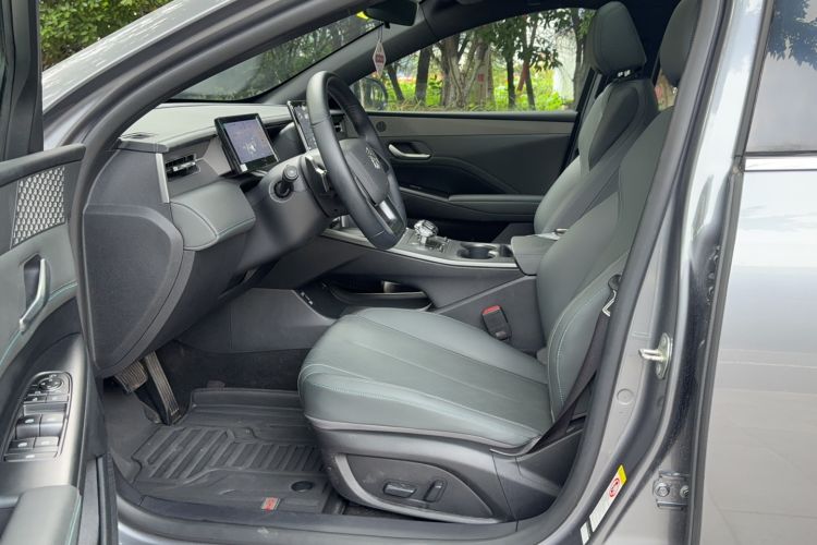Used BYD Qin PLUS 2025 DM-i Smart Drive 55KM Beyond Model Left Front Seat