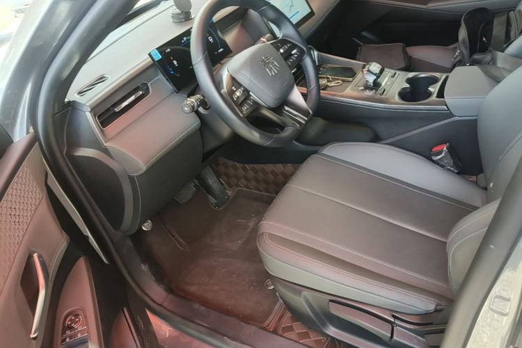 Used BYD Qin PLUS 2025 DM-i Smart Drive 55KM Leading Model Left Front Seat