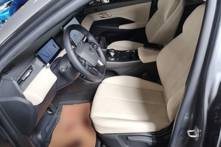 Used BYD Qin PLUS 2025 EV Smart Drive Edition 420KM Leading Model Left Front Seat