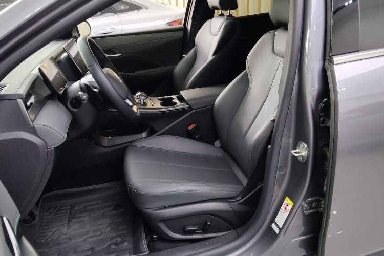 Used BYD Qin PLUS 2025 DM-i Smart Drive 120KM Superior Model Left Front Seat