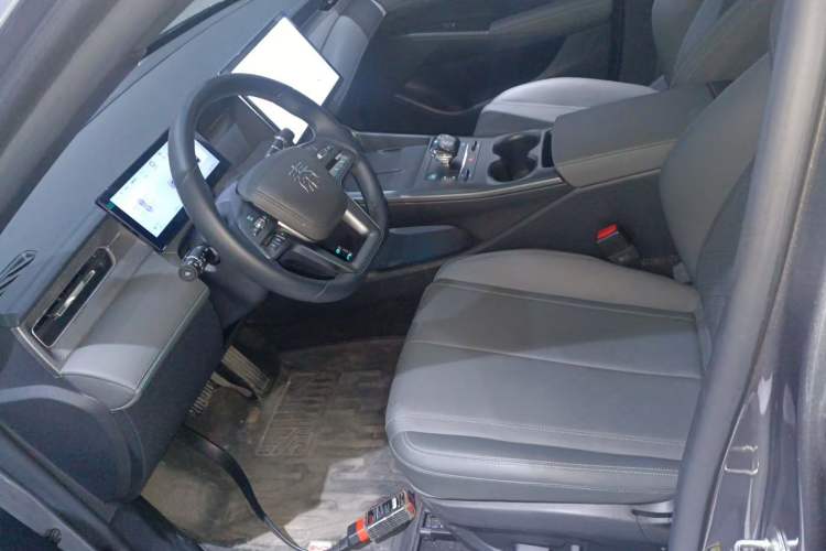 Used BYD Qin PLUS 2025 DM-i Smart Drive 55KM Beyond Model Left Front Seat