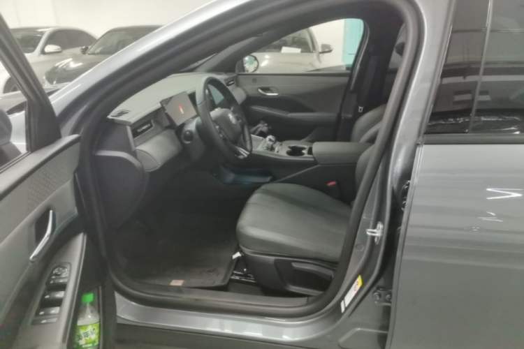 Used BYD Qin PLUS 2025 DM-i Smart Drive 55KM Leading Model Left Front Seat