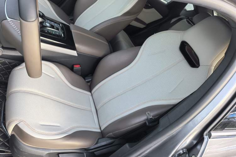 Used BYD Qin PLUS 2025 DM-i Smart Drive 55KM Leading Model Left Front Seat