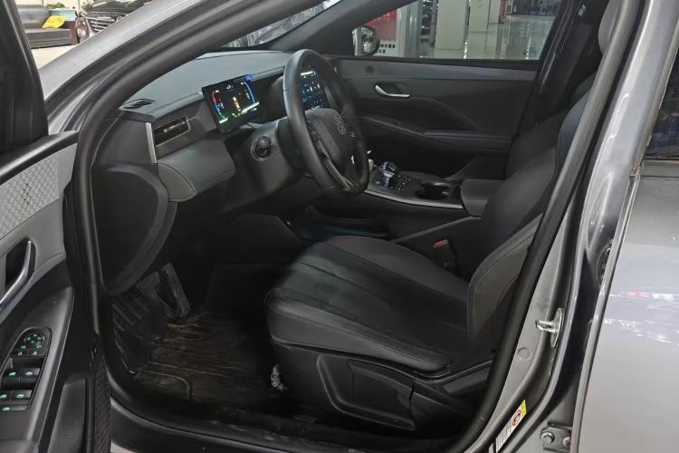 Used BYD Qin PLUS 2025 DM-i Smart Drive 55KM Leading Model Left Front Seat