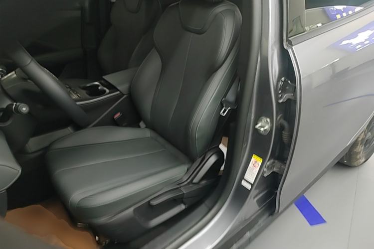 Used BYD Qin PLUS 2025 DM-i Smart Drive 55KM Leading Model Left Front Seat