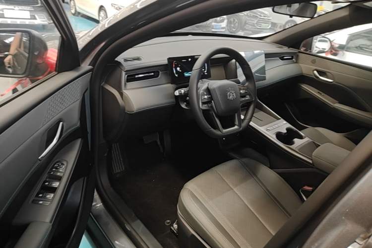 Used BYD Qin PLUS  Left Front Seat
