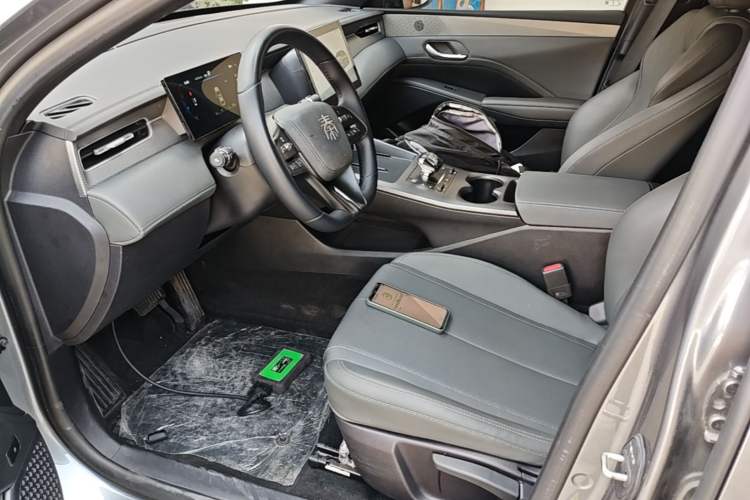 Used BYD Qin PLUS 2025 DM-i Smart Drive 55KM Leading Model Left Front Seat