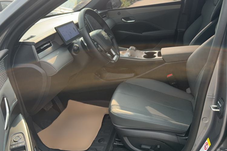 Used BYD Qin PLUS 2025 DM-i Smart Drive 55KM Beyond Model Left Front Seat