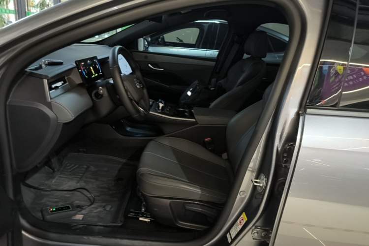 Used BYD Qin PLUS 2025 DM-i Smart Drive 55KM Leading Model Left Front Seat