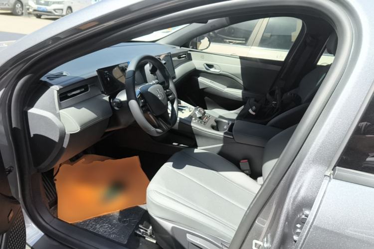 Used BYD Qin PLUS 2025 DM-i Smart Drive 55KM Leading Model Left Front Seat
