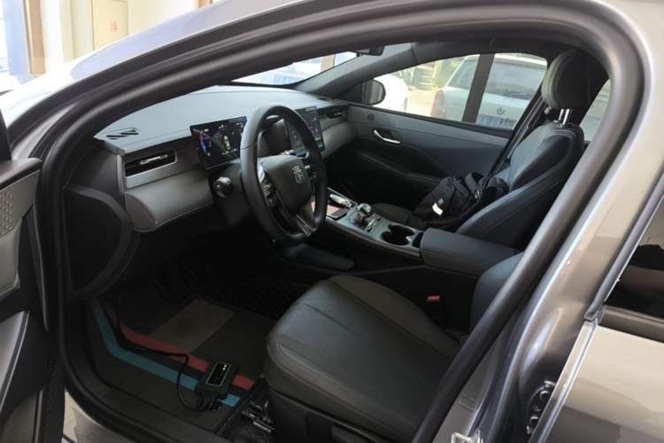 Used BYD Qin PLUS 2025 DM-i Smart Drive 55KM Leading Model Left Front Seat