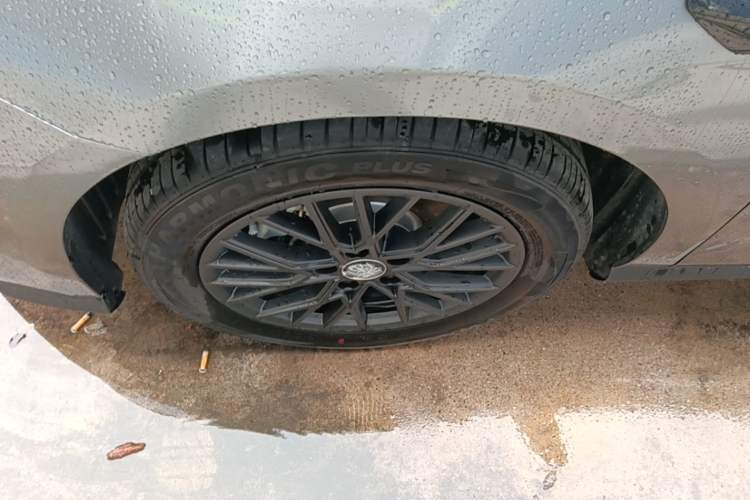 Used BYD Qin PLUS 2025 EV Smart Drive Edition 420KM Leading Model Left Front Wheel Hub