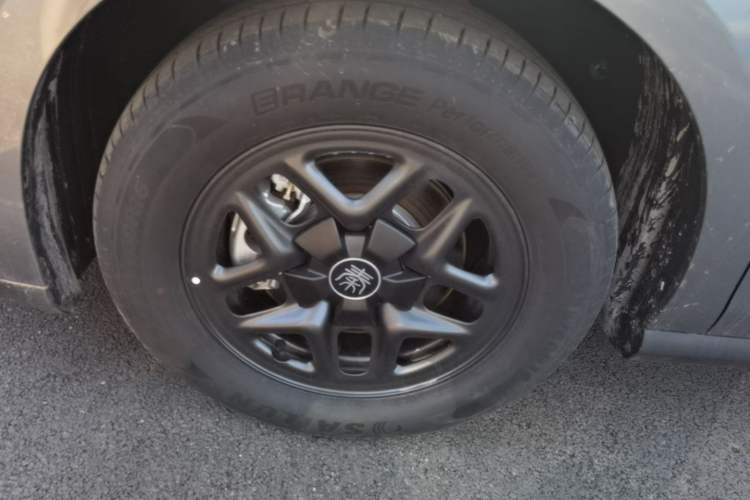 Used BYD Qin PLUS  Left Front Wheel Hub