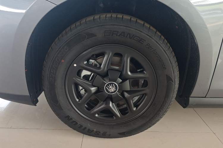 Used BYD Qin PLUS  Left Front Wheel Hub