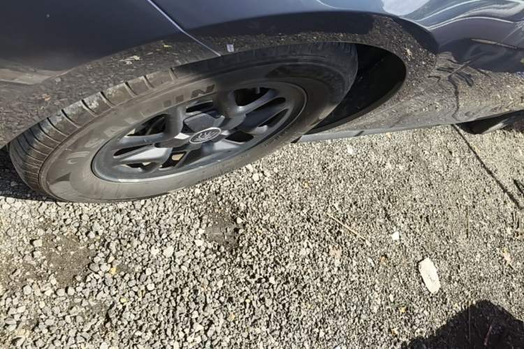 Used BYD Qin PLUS 2025 DM-i Smart Drive 55KM Leading Model Left Front Wheel Hub