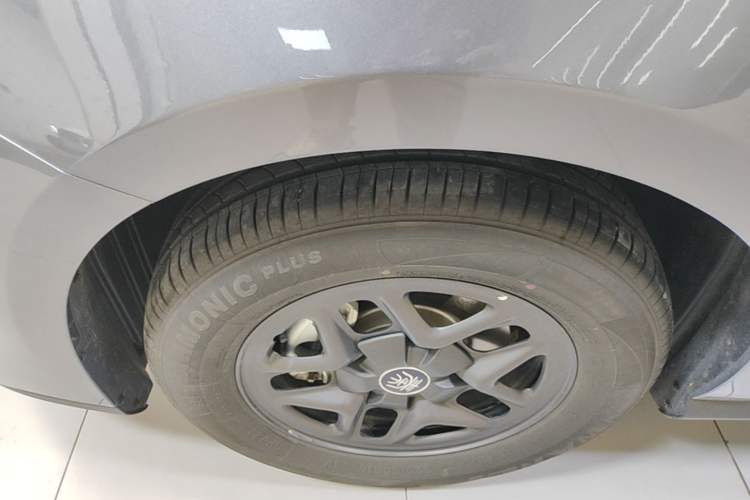 Used BYD Qin PLUS  Left Front Wheel Hub