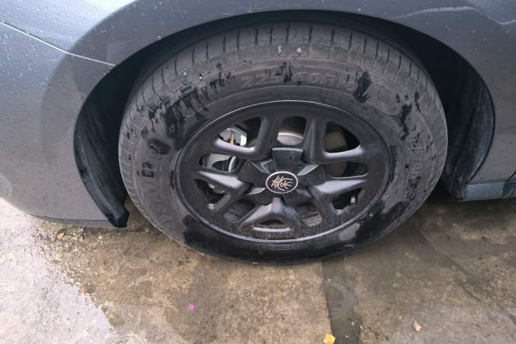 Used BYD Qin PLUS 2025 DM-i Smart Drive 55KM Leading Model Left Front Wheel Hub