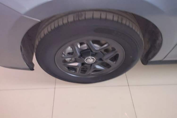 Used BYD Qin PLUS  Left Front Wheel Hub