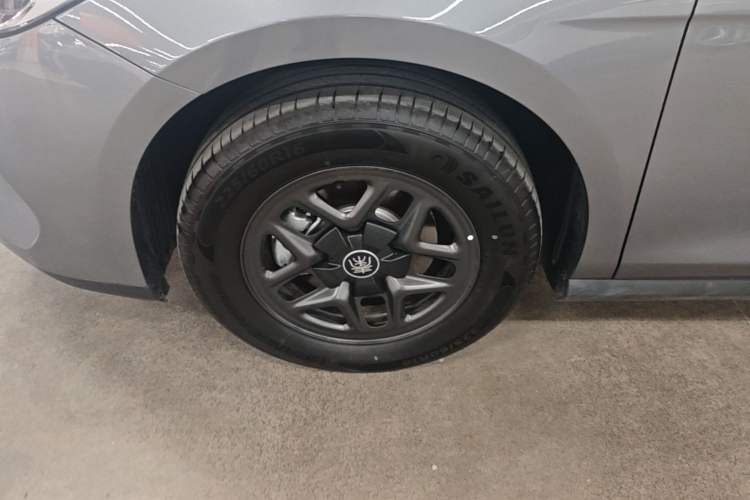 Used BYD Qin PLUS  Left Front Wheel Hub