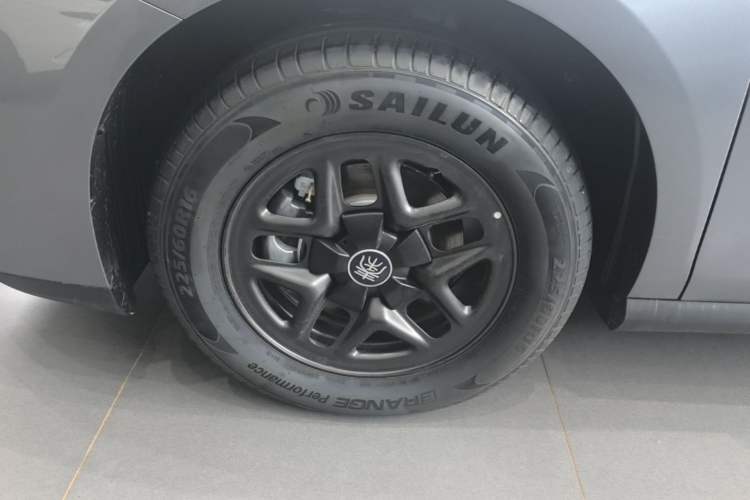 Used BYD Qin PLUS  Left Front Wheel Hub