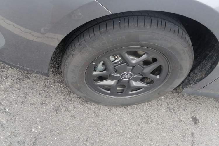 Used BYD Qin PLUS  Left Front Wheel Hub