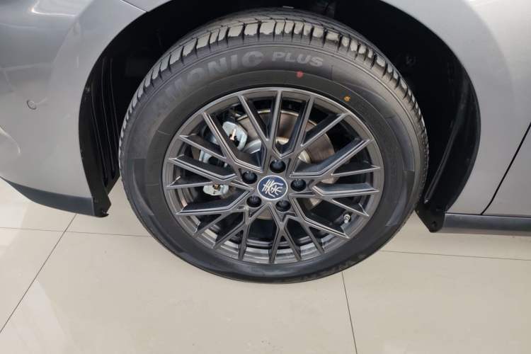 Used BYD Qin PLUS 2025 EV Smart Drive Edition 510KM Leading Model Left Front Wheel Hub