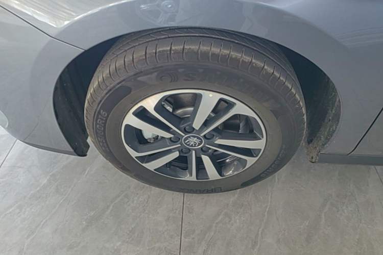 Used BYD Qin PLUS  Left Front Wheel Hub