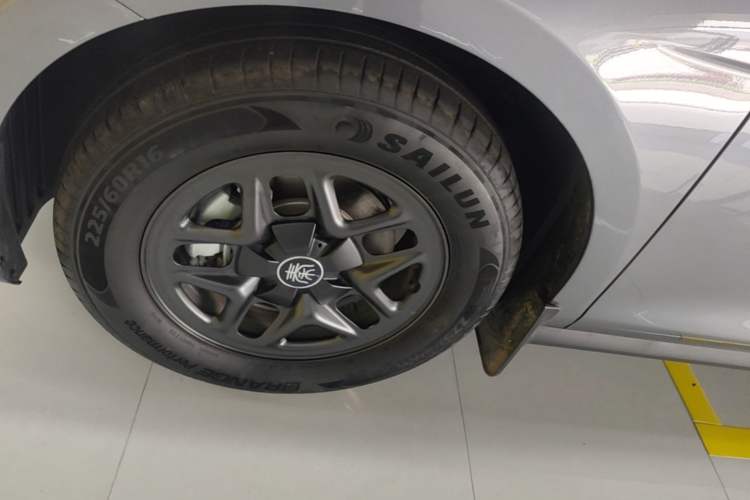Used BYD Qin PLUS  Left Front Wheel Hub