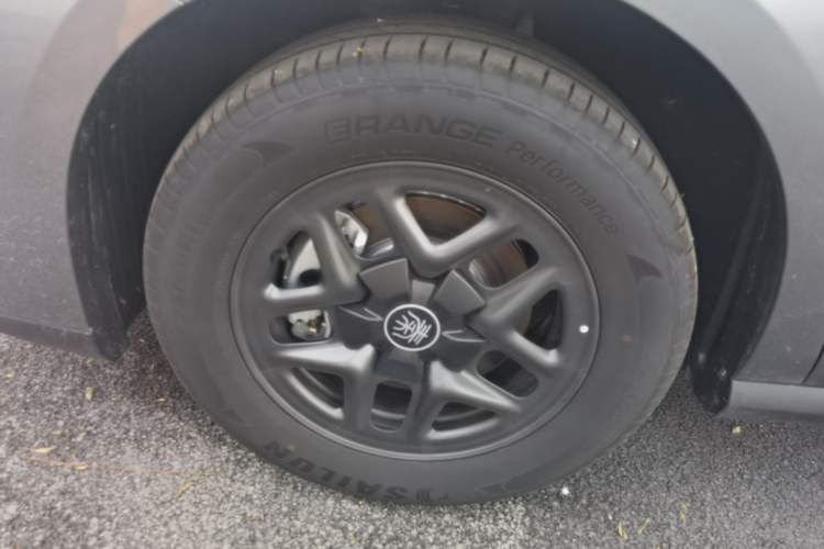 Used BYD Qin PLUS  Left Front Wheel Hub