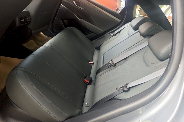 Used BYD Qin PLUS 2025 DM-i Smart Drive 120KM Superior Model Left Rear Seat