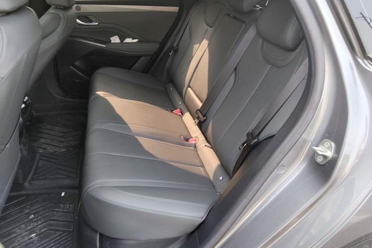 Used BYD Qin PLUS 2025 DM-i Smart Drive 55KM Beyond Model Left Rear Seat